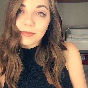 Meet your Posher, Jessica